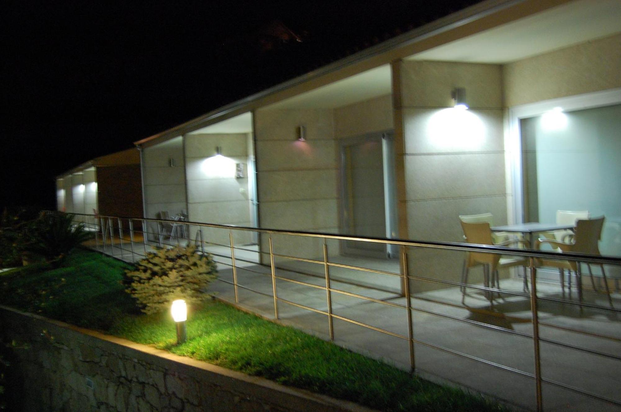 Casinhas Do Geres Apartment Exterior photo