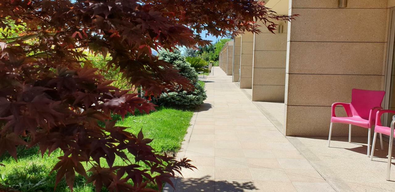 Casinhas Do Geres Apartment Exterior photo